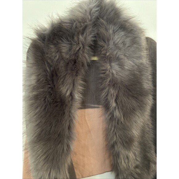 Women’s Faux Fur Wrap Shawl - Picture 3 of 8